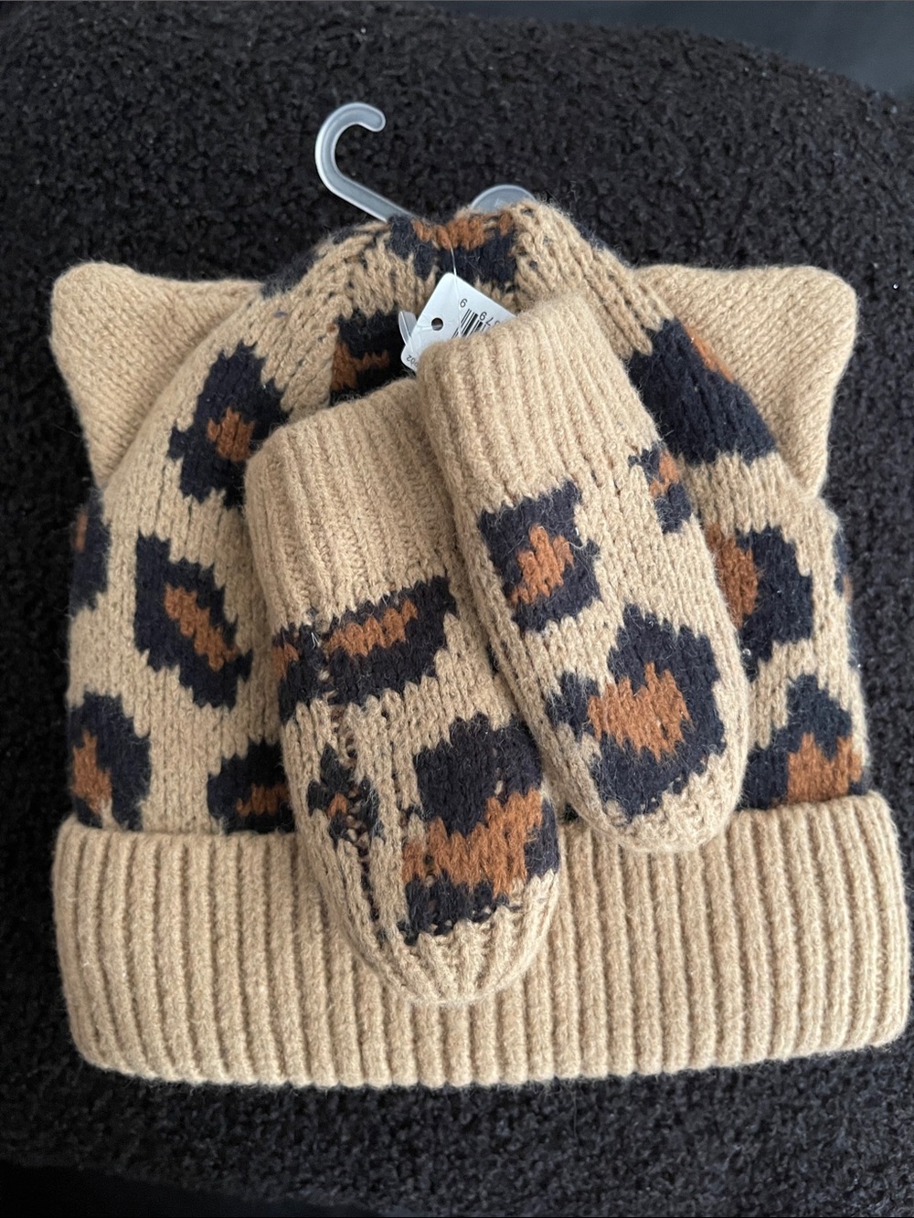 GAP leopard Beanie and Mittens Set